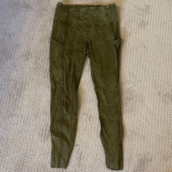 Lululemon Fast and Free Leggings - Picture 2 of 7